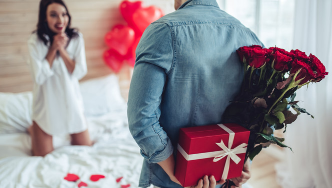 Valentinstag | Rote Rosen | Geschenk | Überraschung | Liebe